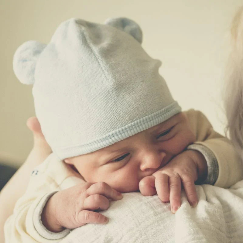 How to Stop Baby Hiccups: Home Remedies and Techniques